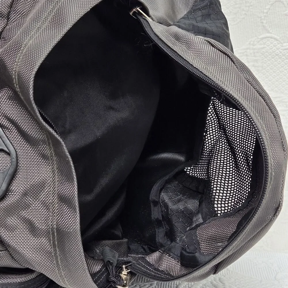 Oakley Icon 2.0 Software Grey Canvas Leather Handle Large Duffle Bag Y2K